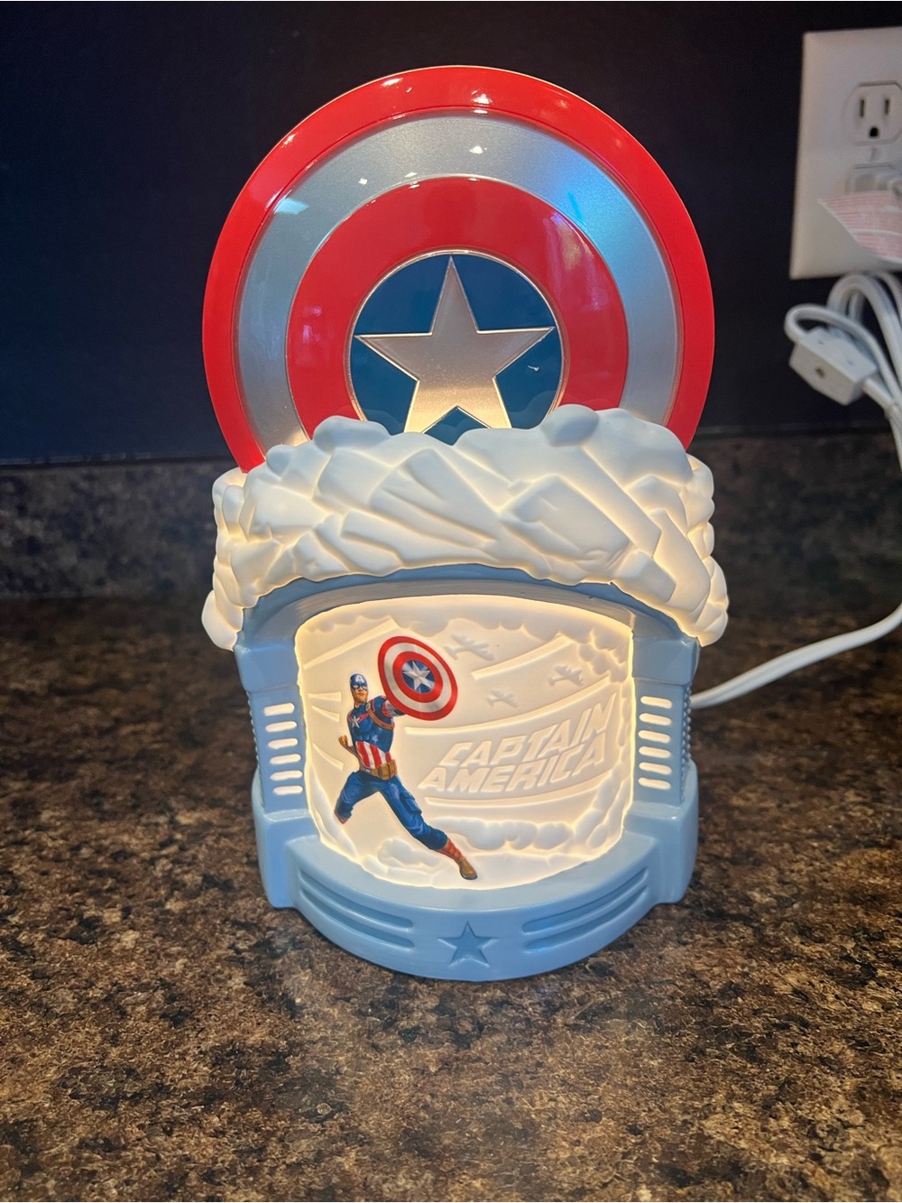 Scentsy captain America wax warmer